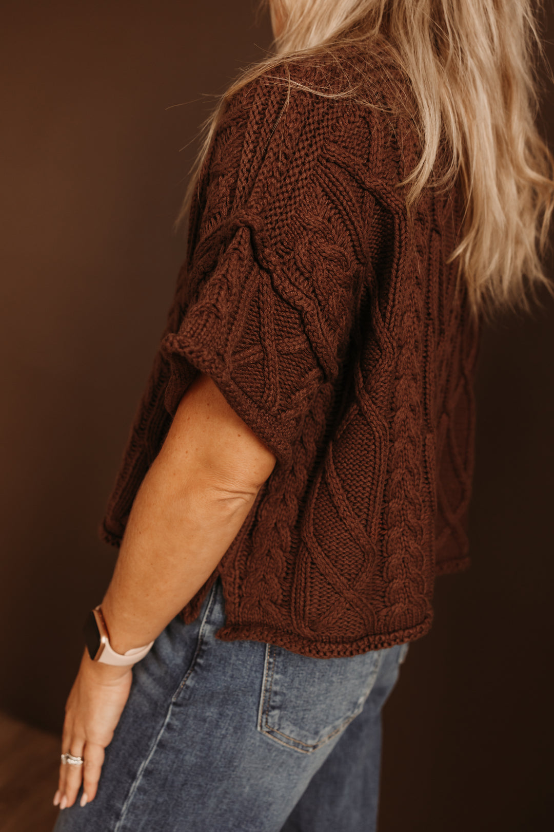 Round Neck S/S Knit Sweater