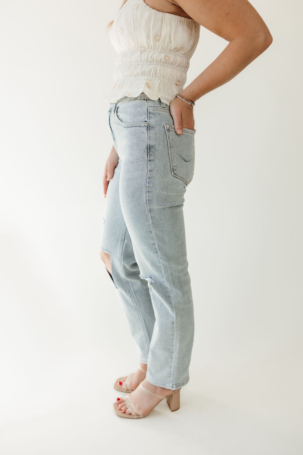 Risen High Waist Relaxed Jeans