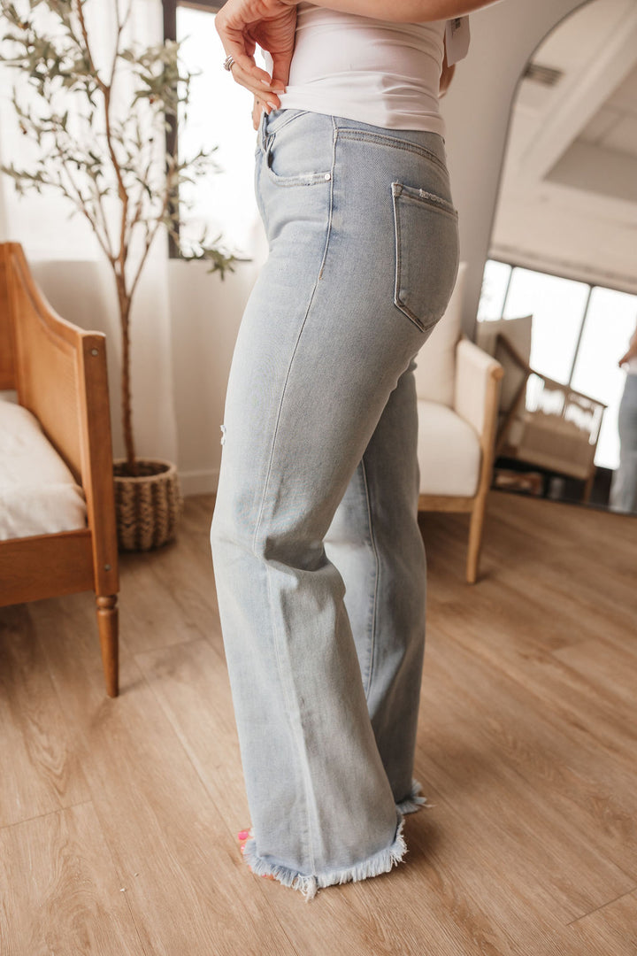 Risen Straight Jeans Frayed Hem